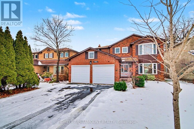 Photo du bâtiment - 1482 Queensbury Crescent