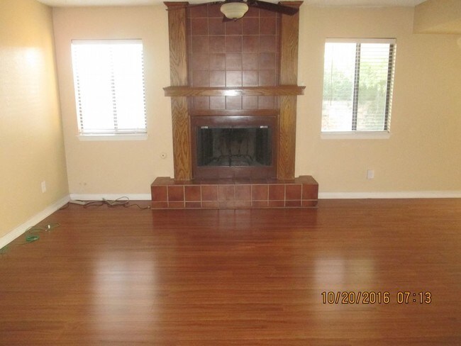 Foto del edificio - WEST: 2 BR 2 BTH REFRIGERATED AIR