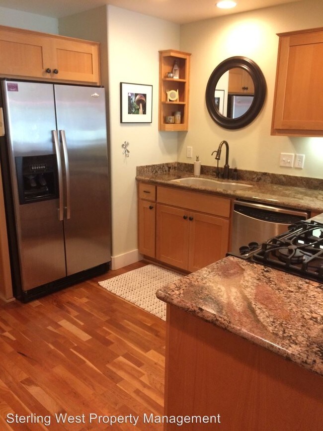 Foto del edificio - 618 Fair Oaks Ct