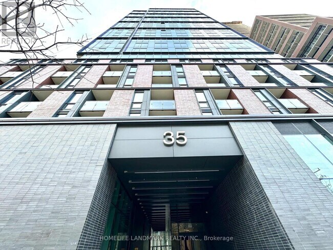 Building Photo - 35 Parliament St