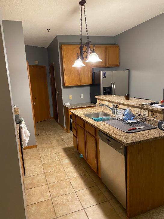 Foto del edificio - 8457 Kimball Dr