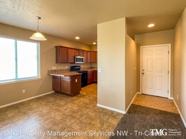 Building Photo - 3 br, 2 bath House - 5825 Kona Drive