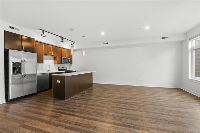 Foto del edificio - 500 N Northwest Hwy