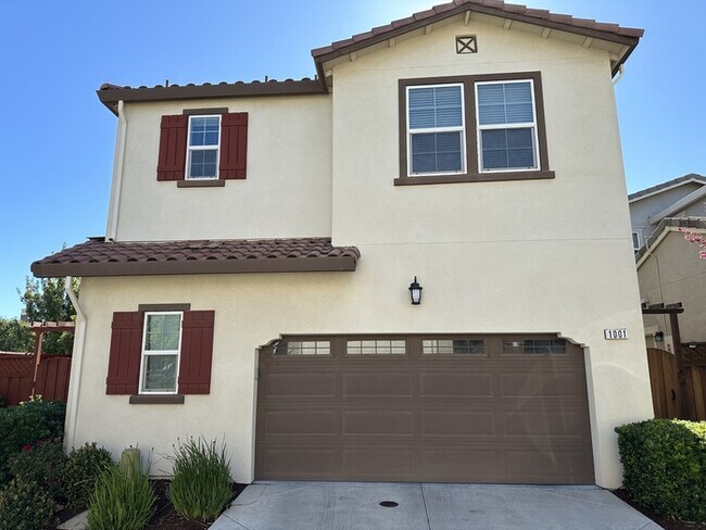 Building Photo - his beautiful 3-bedroom, 2.5-bathroom home...