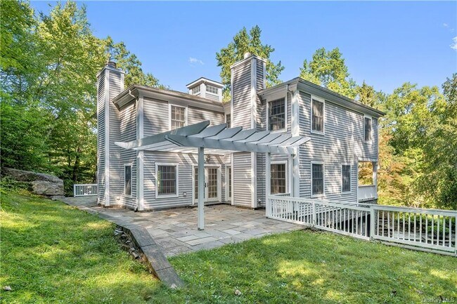 Building Photo - 36 Little Town Ln