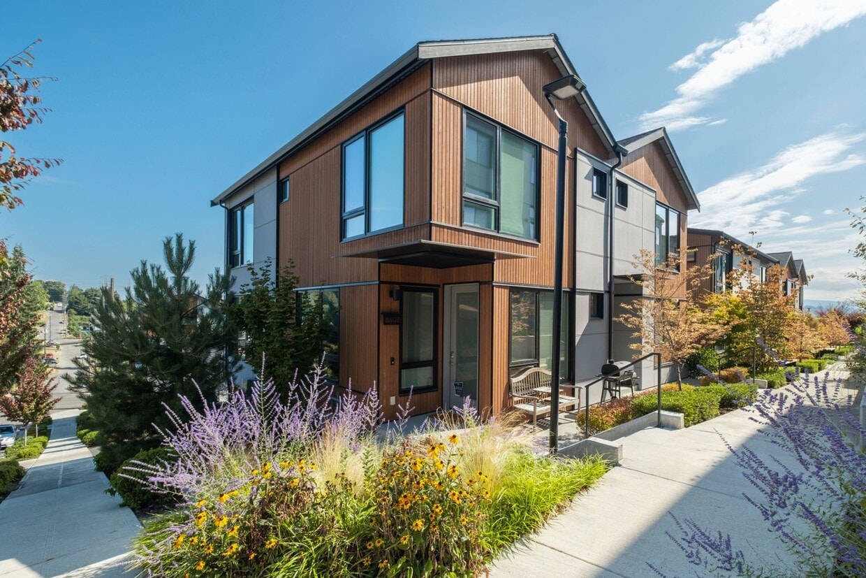 Foto principal - 8606 39th Ave S