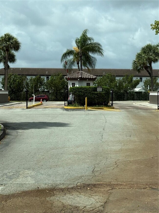 Foto del edificio - 860 NE 207th Terrace