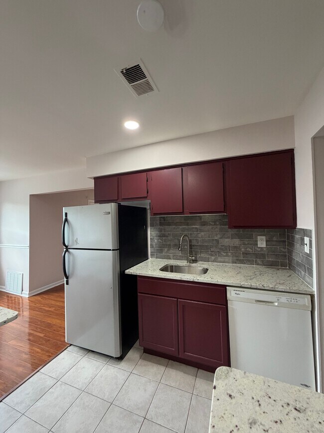 Foto del edificio - 1409 Green Hollow Dr