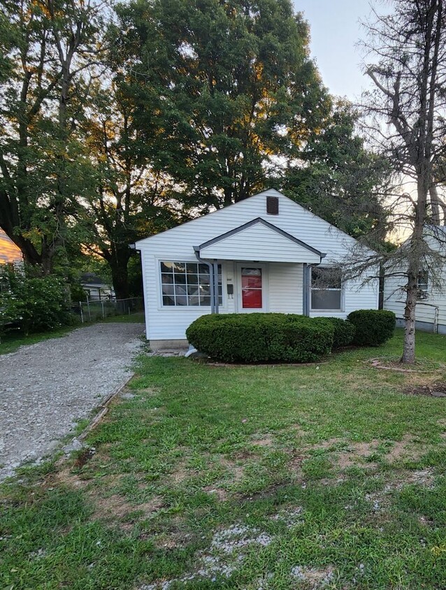 Primary Photo - MOVE IN SPECIAL - Newly Renovated, 2 Bedro...