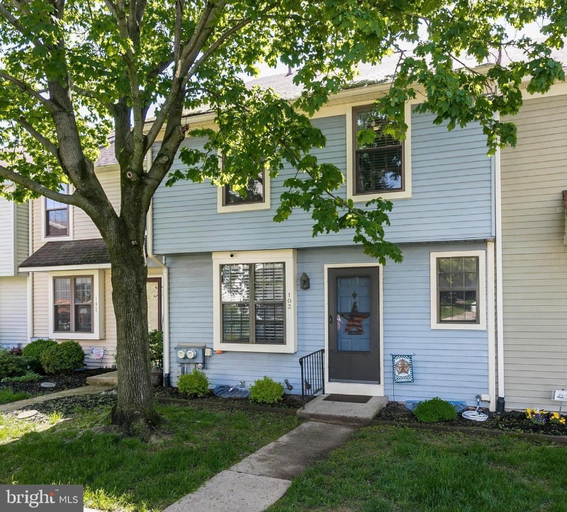 Primary Photo - 103 Livingston Ct