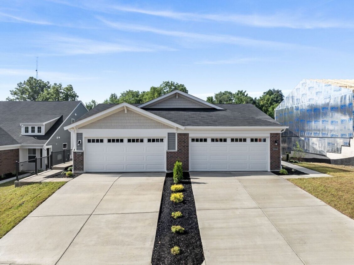 Primary Photo - New Contruction Townhouse for rent!