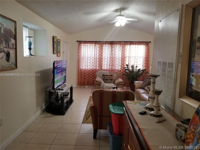 Foto del edificio - 15591 SW 105th Terrace