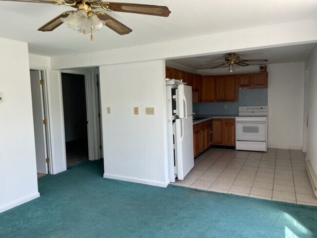 Building Photo - 2853 PA-72