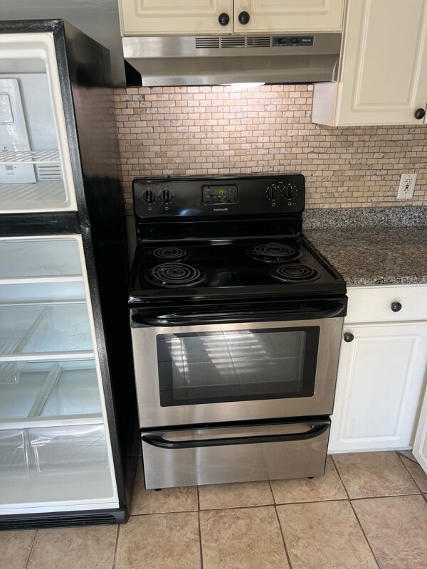 Foto del edificio - 19815 E 14 Mile Rd