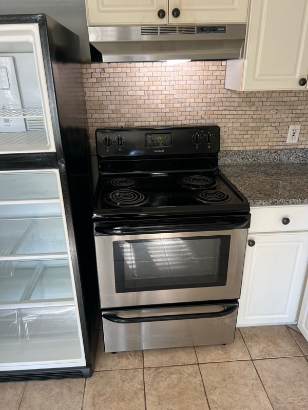 Building Photo - 19815 E 14 Mile Rd