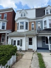 Building Photo - 835 Linden Ave