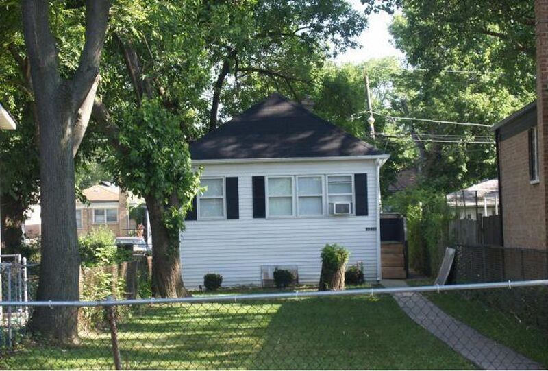 Foto principal - 1214 W 98th St