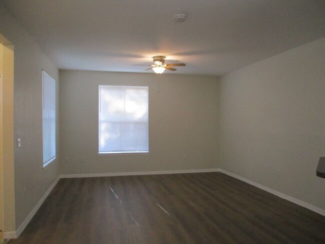 Building Photo - Gated Community in Metro West