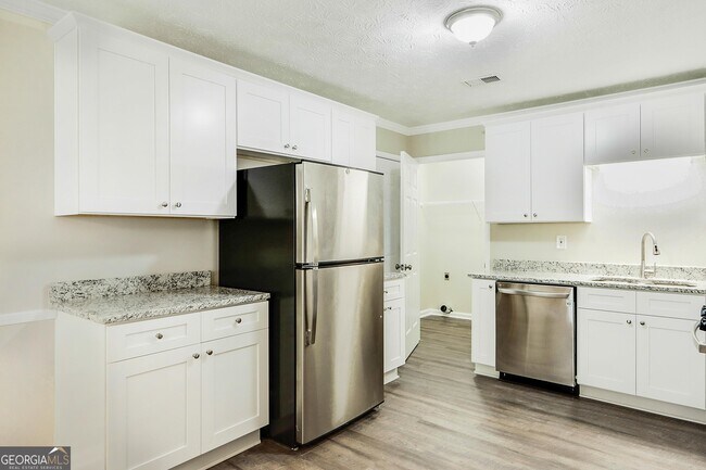 Building Photo - 1671 Rose Garden Ln
