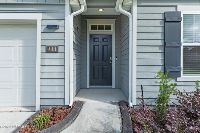 Building Photo - 9101 Mendocino Ct