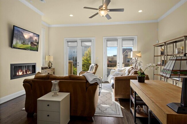 Building Photo - 8406 Oak Leaf Point Dr