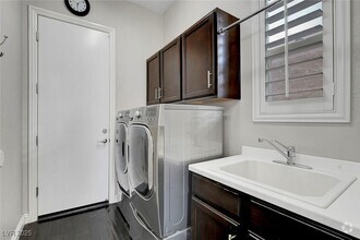 Building Photo - 1704 Choice Hills Dr