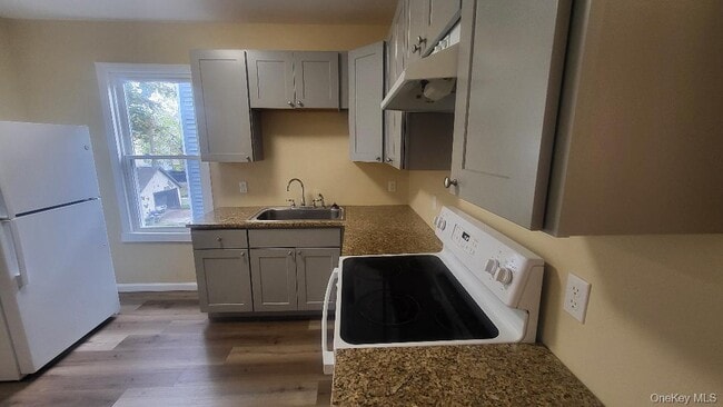 Foto del edificio - 19 Hoffman Ave