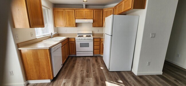 Foto del edificio - 1545 Fircrest Ct SE