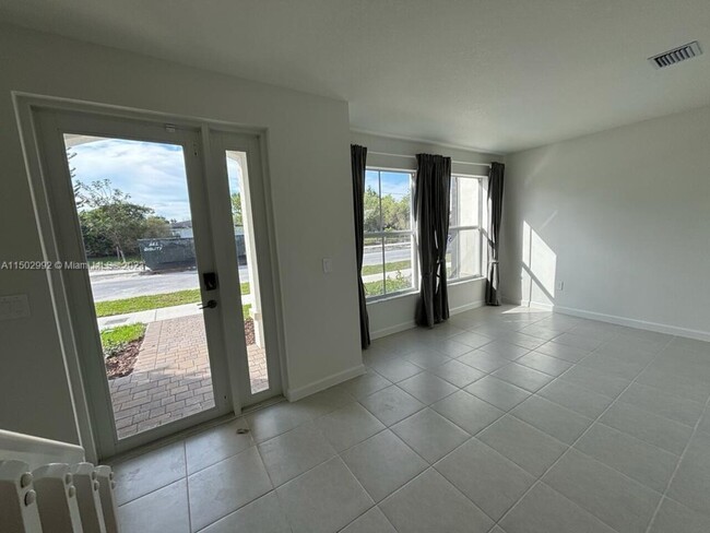 Building Photo - 26421 SW 149 Ave # 26421