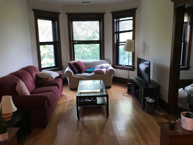 Foto del edificio - 3516 N Bosworth Ave