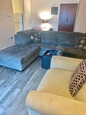 Building Photo - 140 Kenrick St