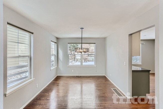 Building Photo - 4565 Larksong Dr