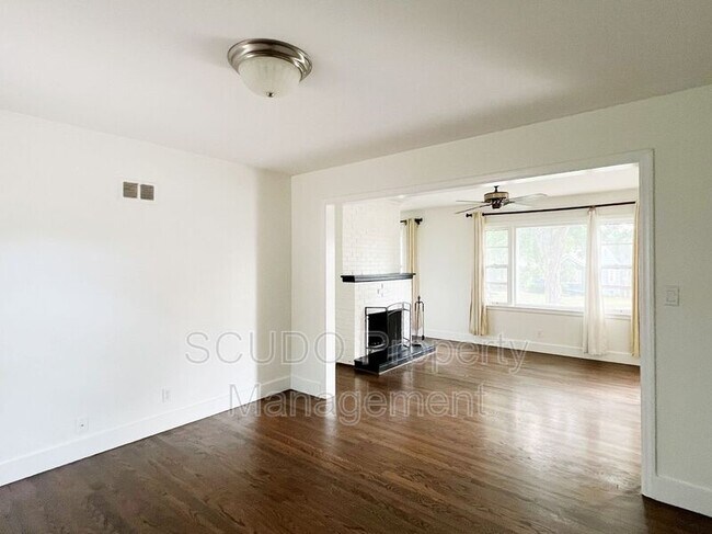 Building Photo - 5730 Beverly Ln