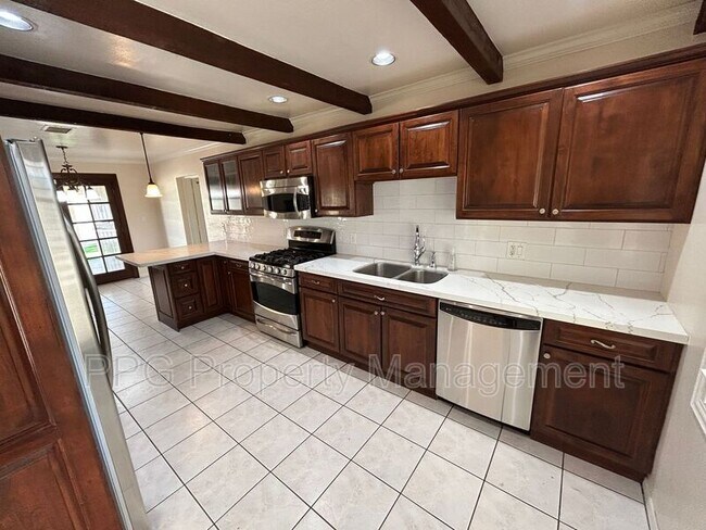Foto del edificio - 5015 N 13th Ave