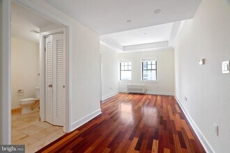 Building Photo - 1701 Locust St