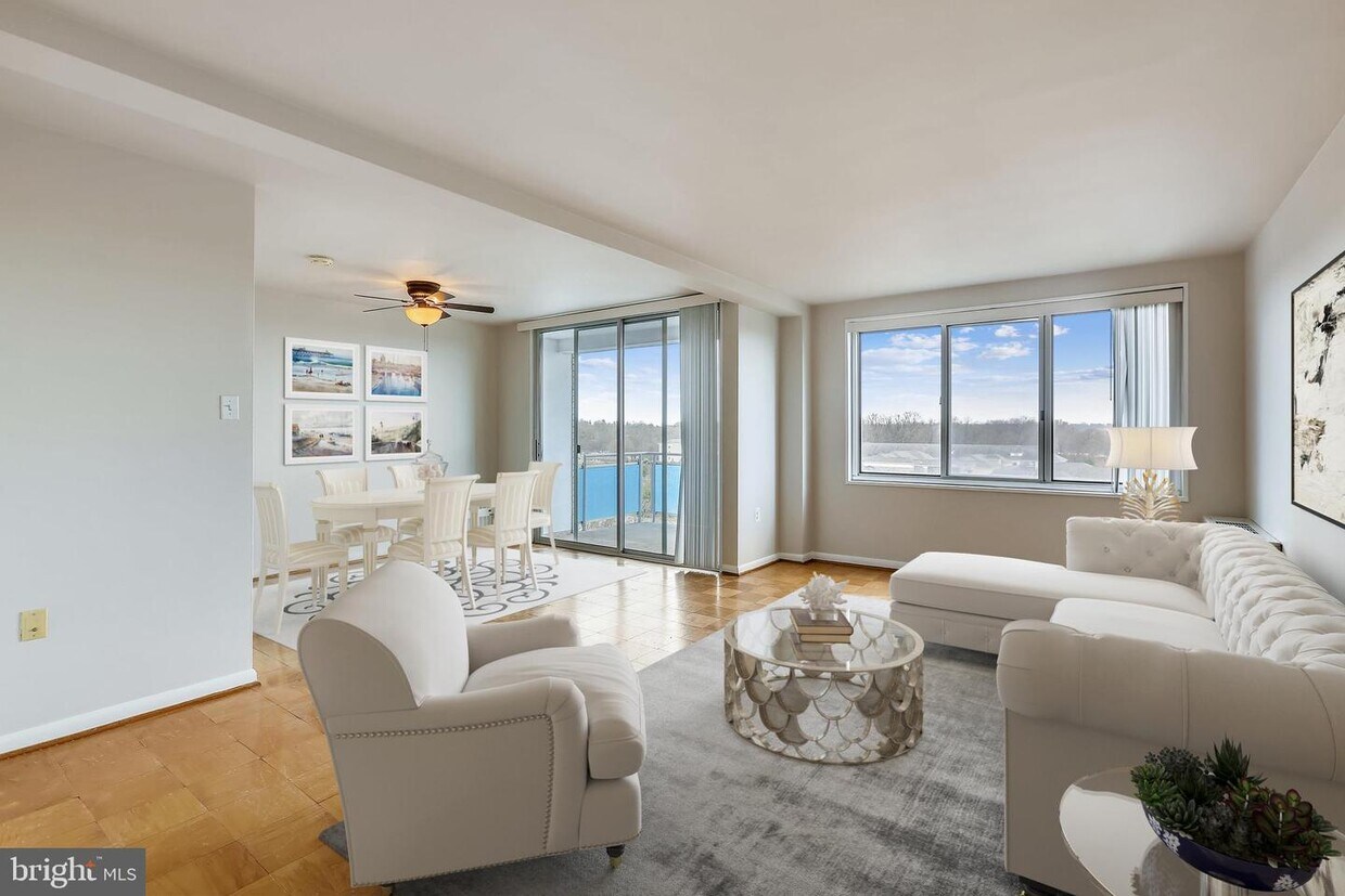 Foto principal - 10201 Grosvenor Pl