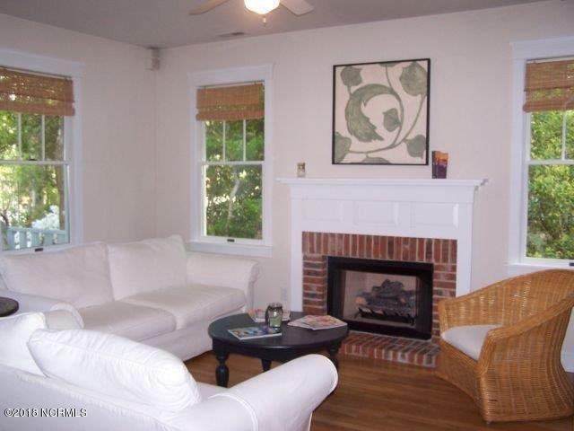 Building Photo - 236 W Shorewood Dr