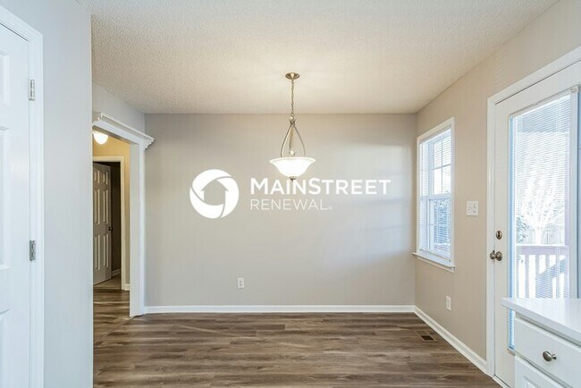 Foto del edificio - 3 Bedroom Pet-Friendly Home in Raleigh, NC with Main Street Renewal