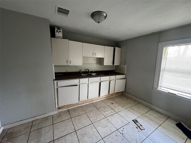 Photo - 5926 Southtown St House