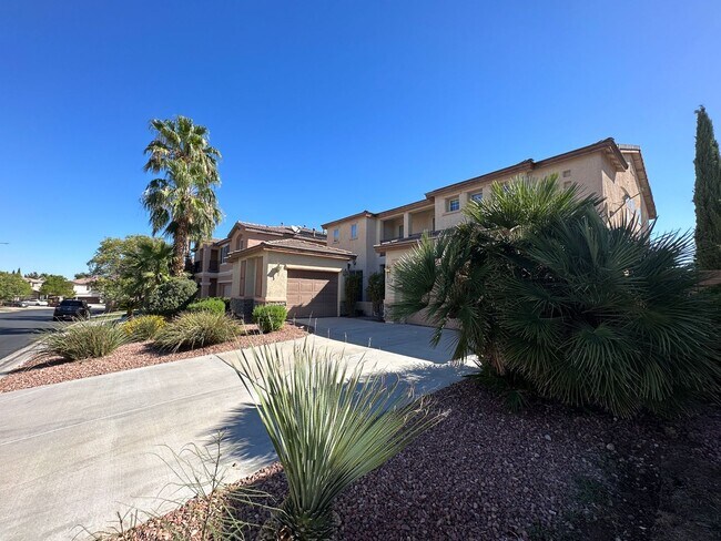 Building Photo - CHEYENNE HUALAPAI-UNIT 4A