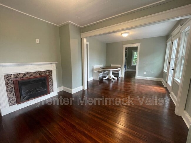 Photo - 13 N Main St House
