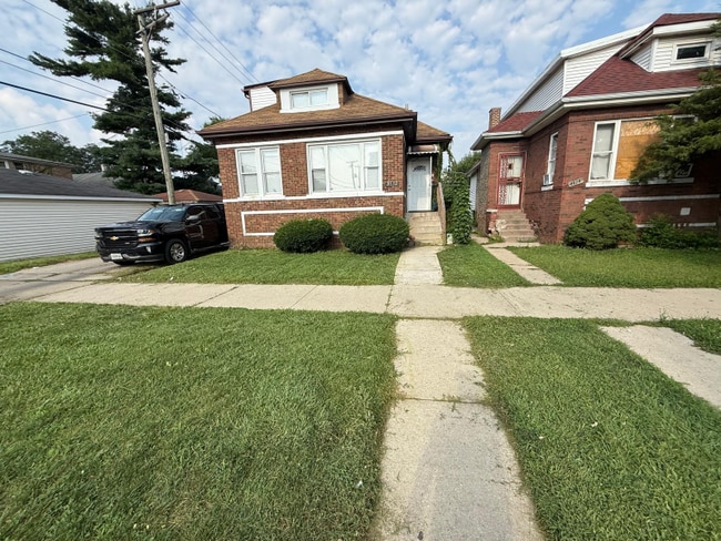 Building Photo - 8632 S Parnell Ave