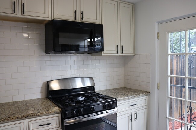 Photo - 6396 E Mississippi Ave (Denver, CO) Apartment