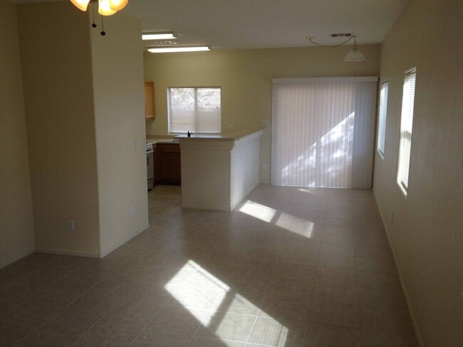 Building Photo - Two Story townhouse with one car garage.