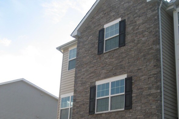Foto principal - 807 S Twin Lakes Blvd