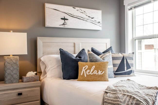 Building Photo - 1840-1880 80 St SW