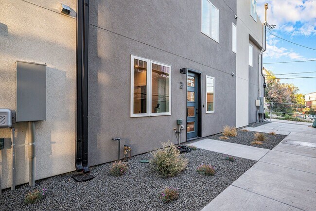 Foto del edificio - Brand New Townhome!  Be the First!!