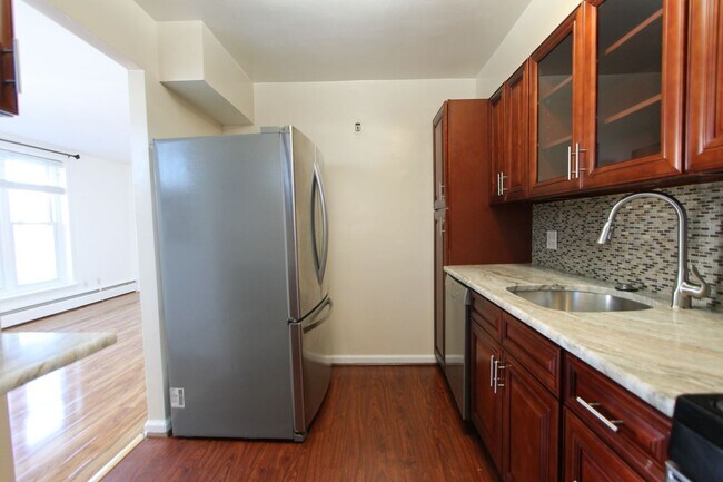 Foto del edificio - 6460 Ardleigh St