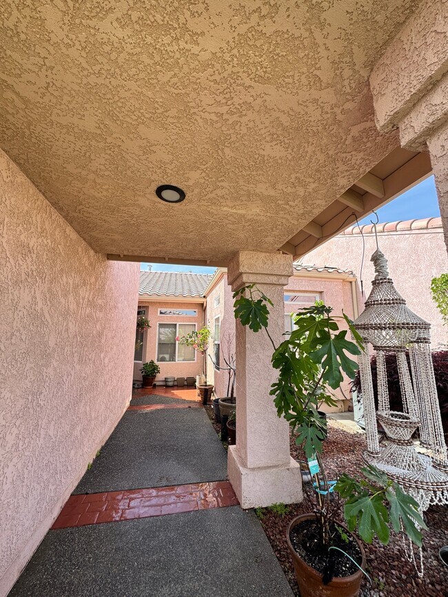 Foto del edificio - 1503 N Montana St