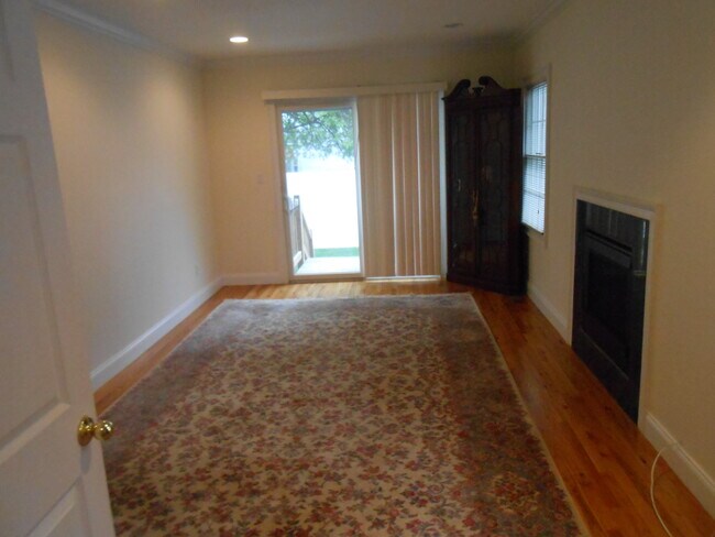 Foto del edificio - 6 Corchaug Ave